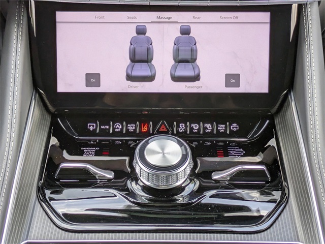 2024 Jeep Grand Wagoneer II photo 18