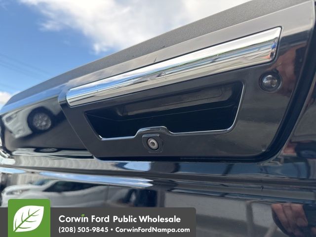 2016 Ford F-150 Lariat photo 13