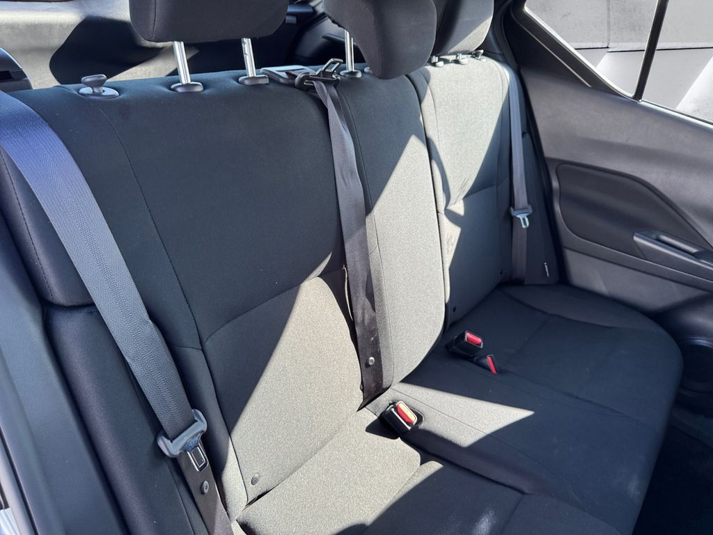 2025 Nissan Kicks Play S photo 14