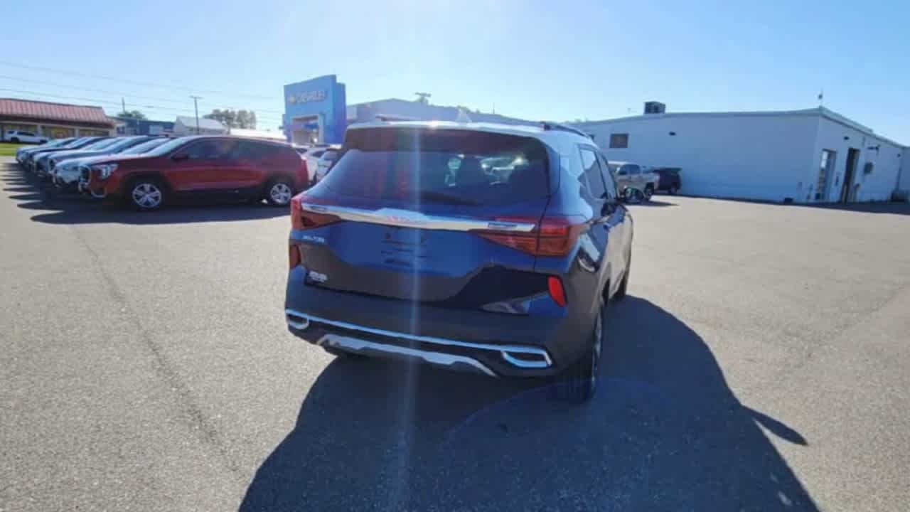 2023 Kia Seltos S photo 3