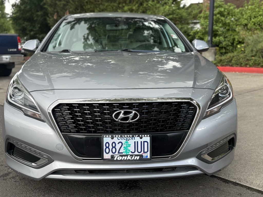 2017 Hyundai Sonata Hybrid Limited photo 4