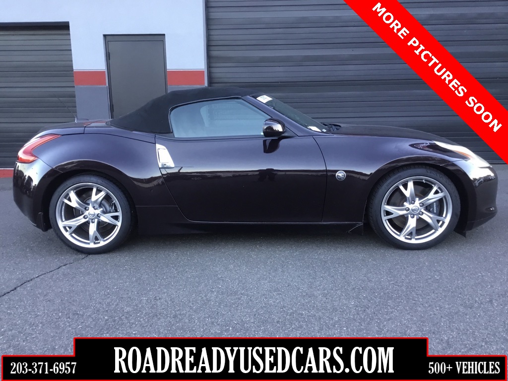 2010 Nissan 370Z Touring's photo