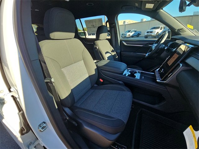 2026 Gmc Acadia Elevation photo 4