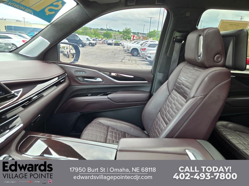 2022 Cadillac Escalade ESV Sport Platinum photo 22