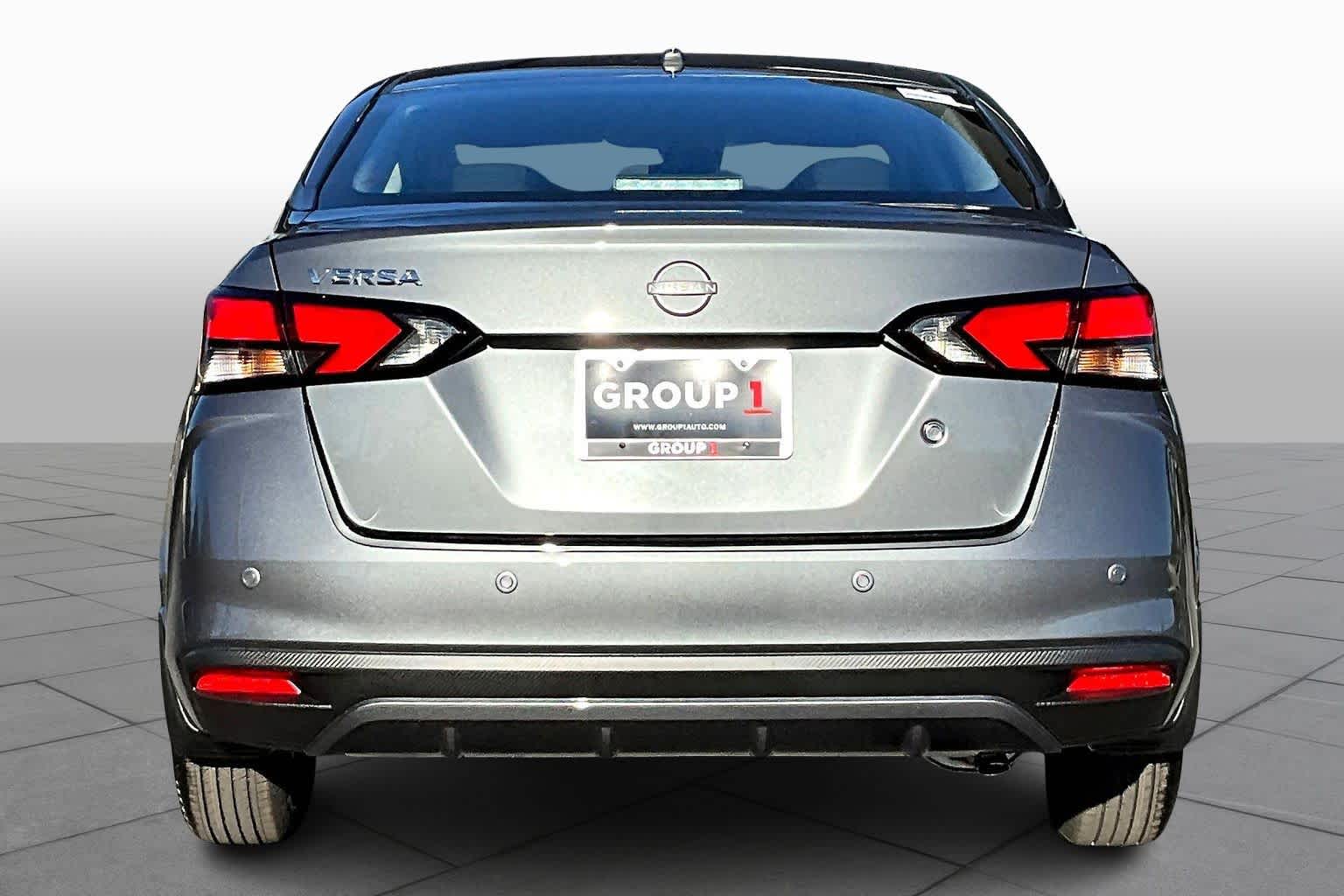 2025 Nissan Versa S photo 4