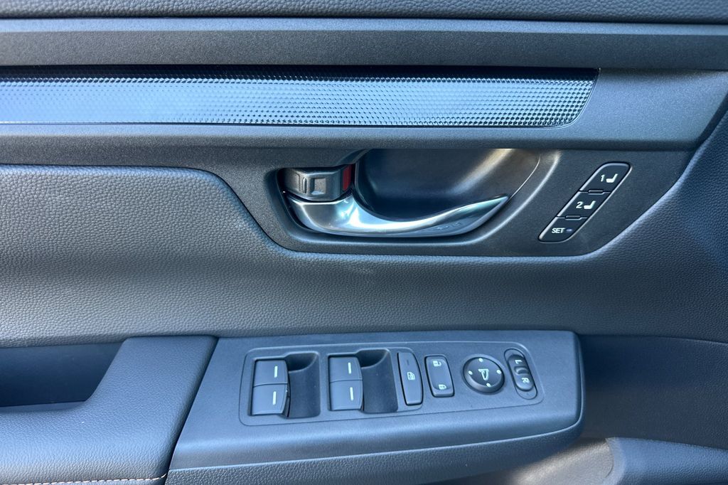 2026 Honda CR-V Hybrid Sport-L photo 9