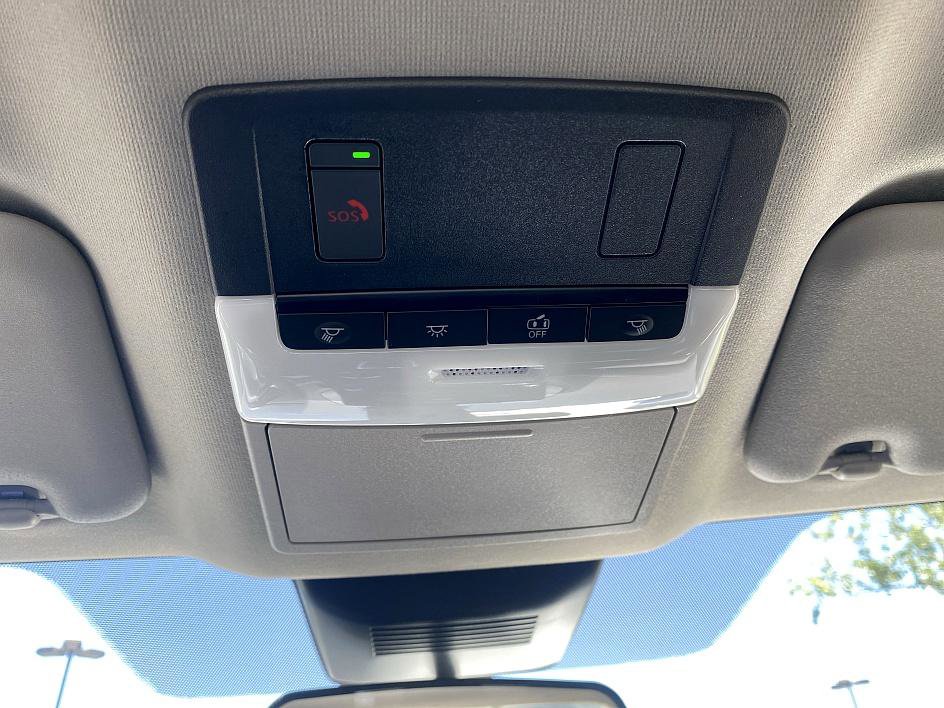 2025 Nissan Sentra SV photo 14