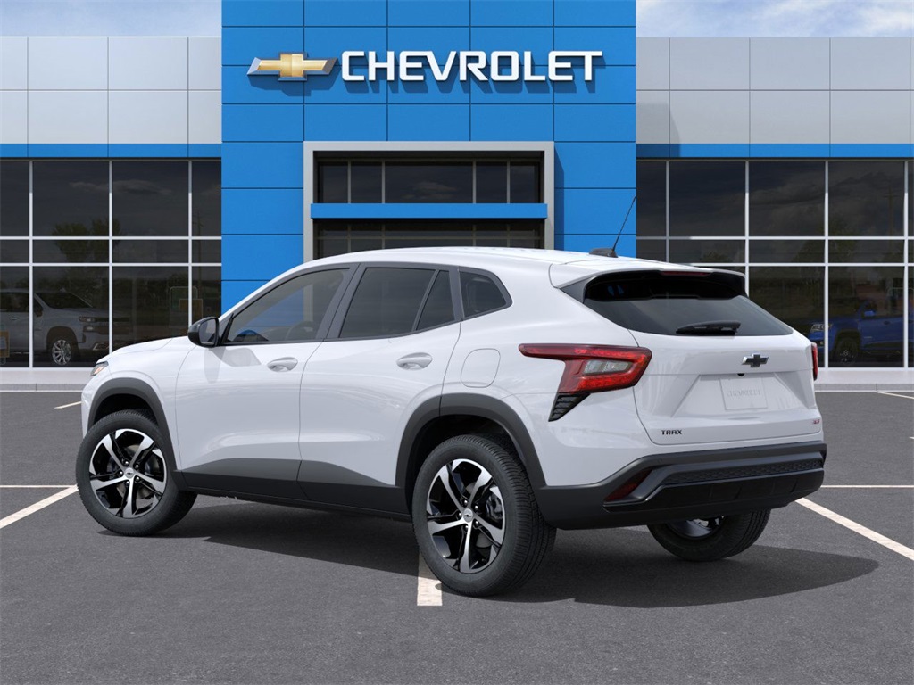 2025 Chevrolet Trax photo 2