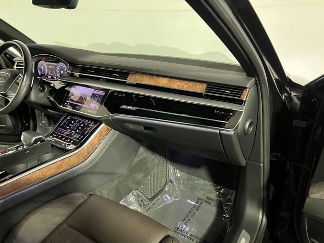 2019 Audi A8 L 55 photo 32