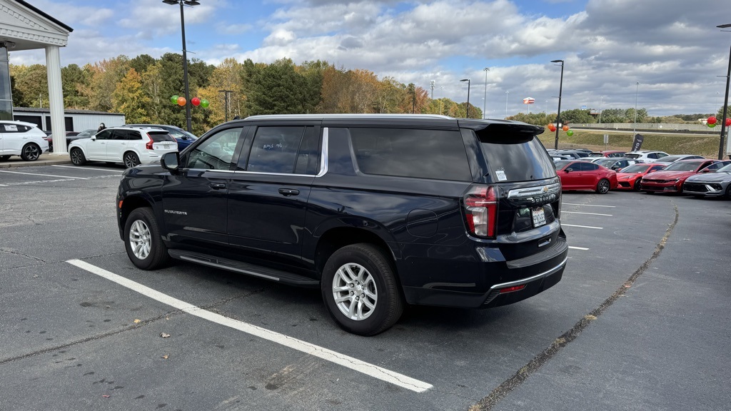 2024 Chevrolet Suburban LS photo 2