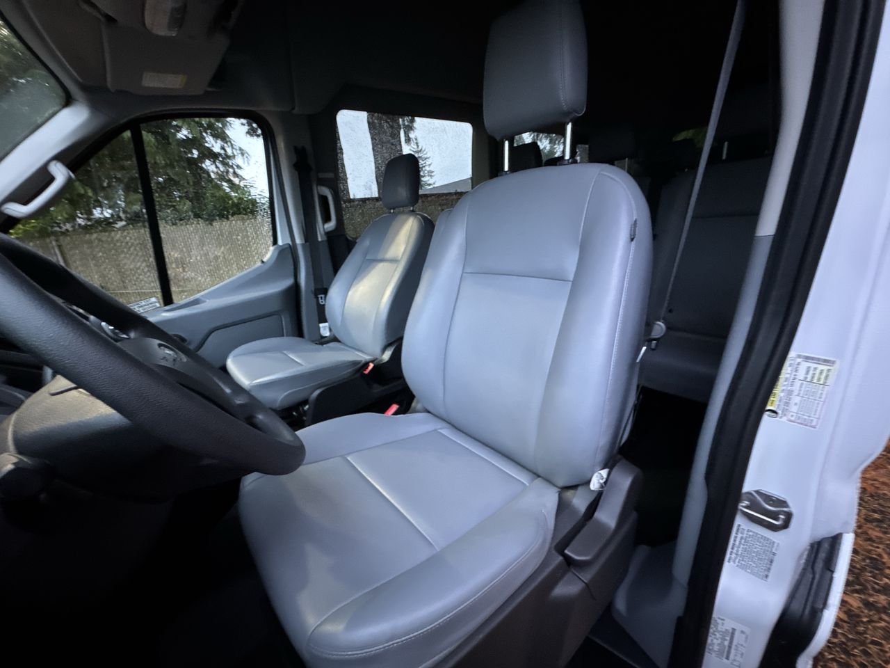 2019 Ford Transit Passenger XL photo 3