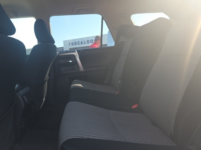 2019 Toyota 4Runner SR5 photo 9