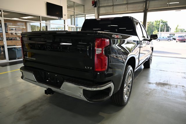 2023 Chevrolet Silverado 1500 LTZ photo 4