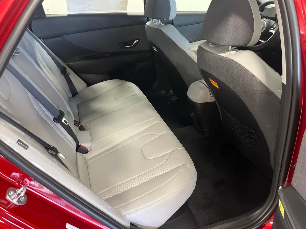 2025 Hyundai Elantra Hybrid Limited photo 28