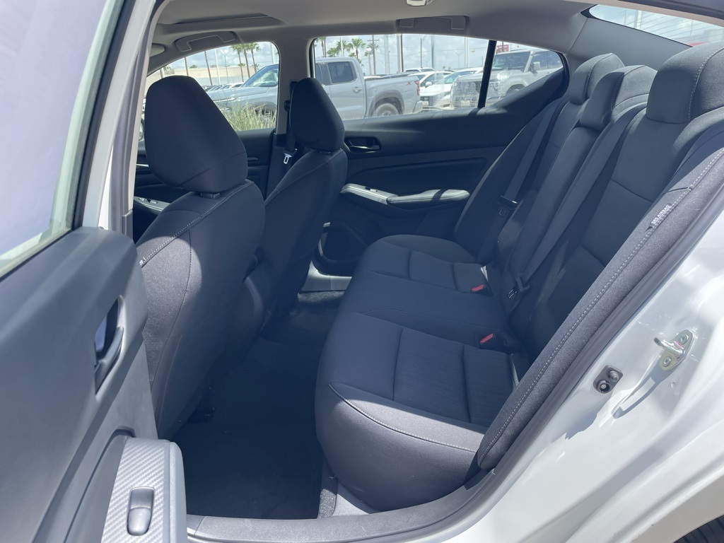 2025 Nissan Altima SV photo 18