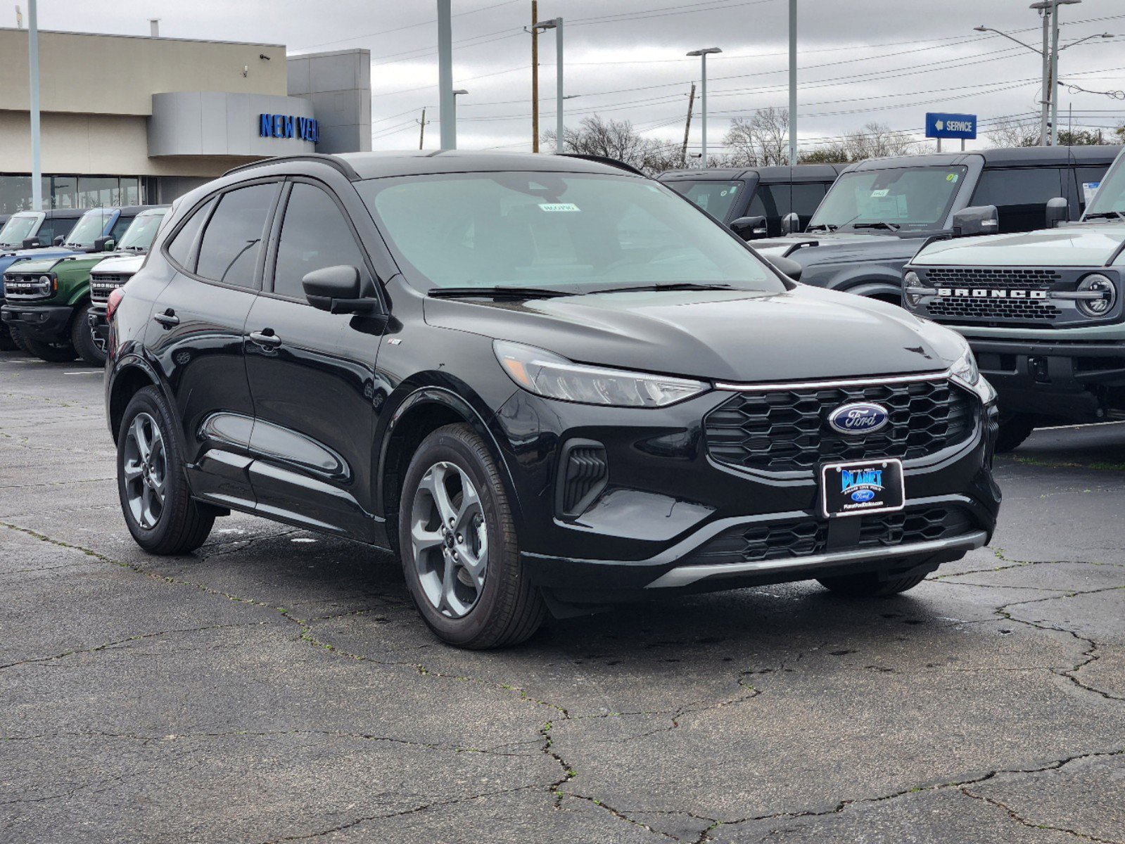 New 2024 Agate Black Metallic Ford ST-Line image 2