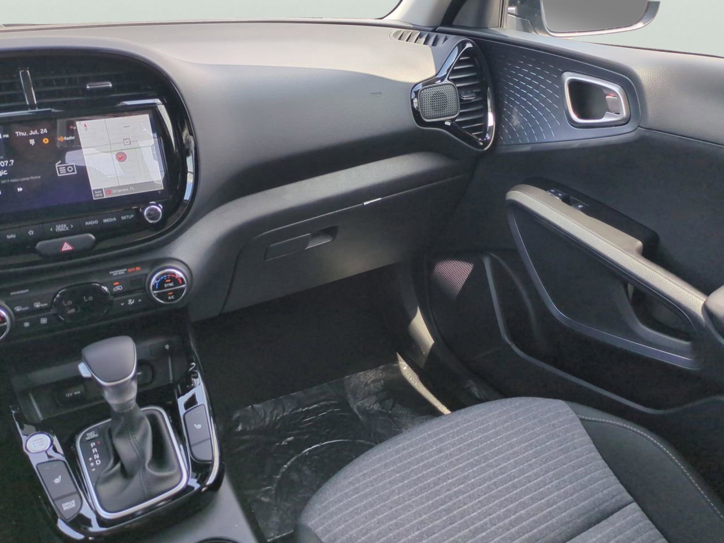 2025 Kia Soul EX photo 18