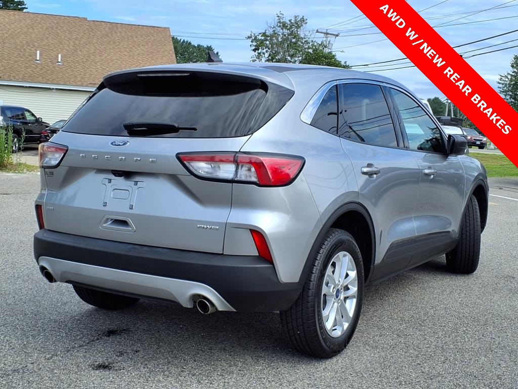2022 Ford Escape SE photo 3