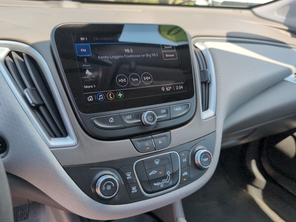 2023 Chevrolet Malibu LS photo 11