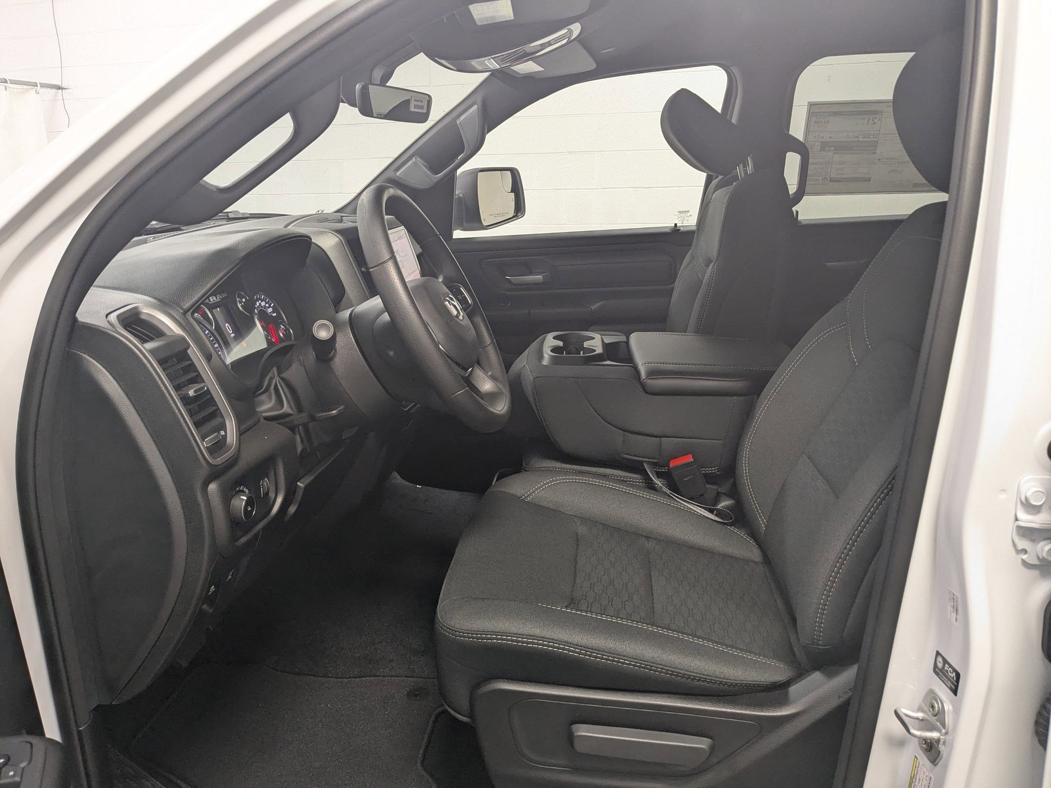 2025 Ram 1500 Tradesman photo 12