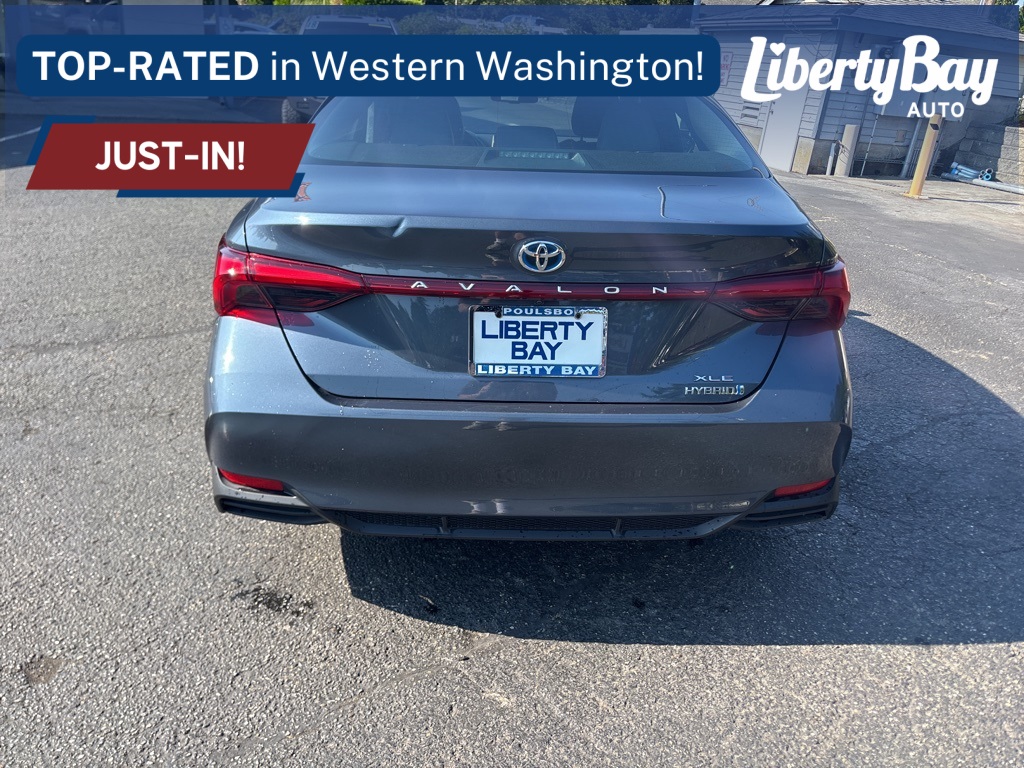 2019 Toyota Avalon Hybrid XLE Plus photo 4