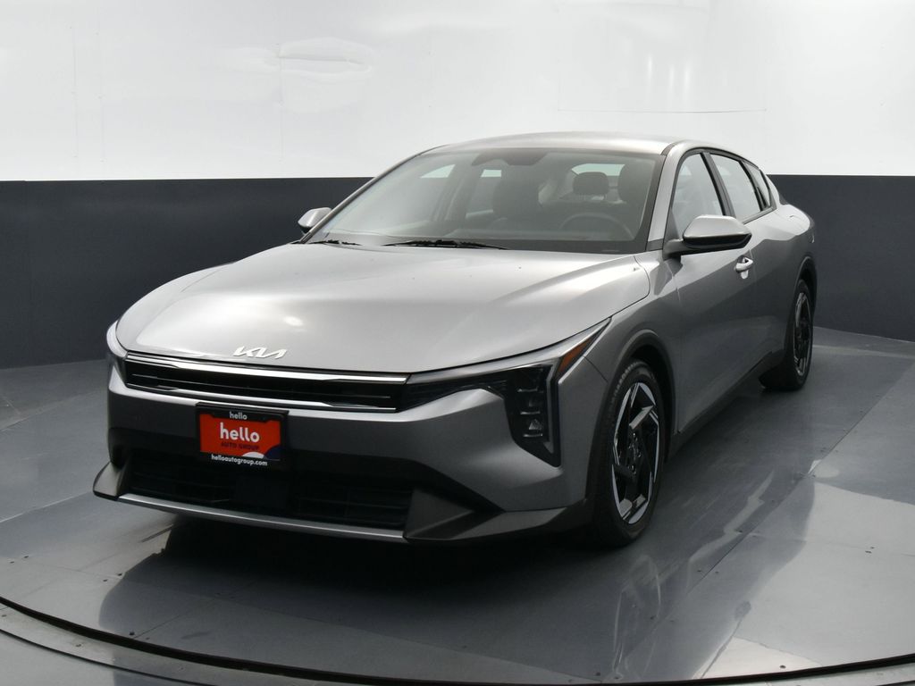 2025 Kia K4 EX photo 2