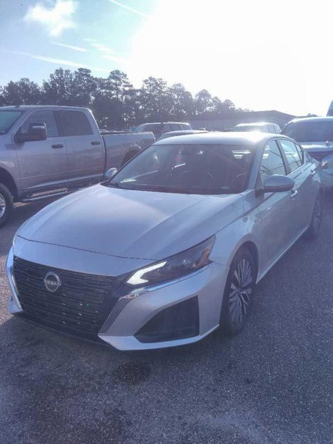 2023 Nissan Altima 2.5 SV photo 4
