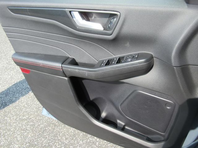 2024 Ford Escape ST-Line photo 26