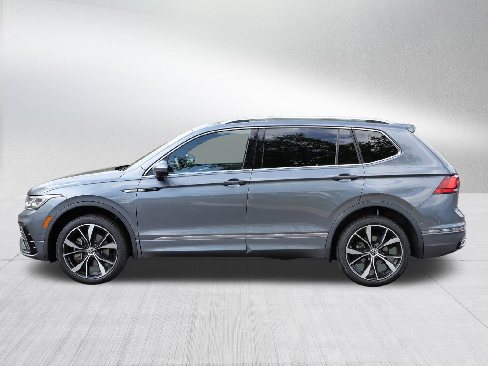2022 Volkswagen Tiguan SEL Premium R-Line photo 4