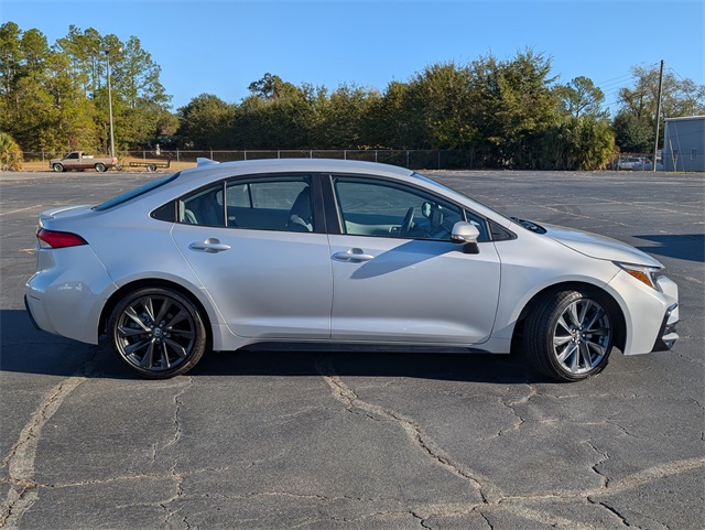 2024 Toyota Corolla SE photo 3