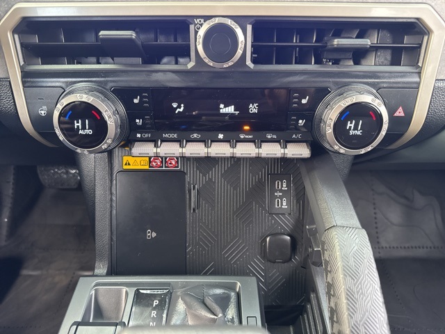 2025 Toyota Tacoma Trailhunter photo 30