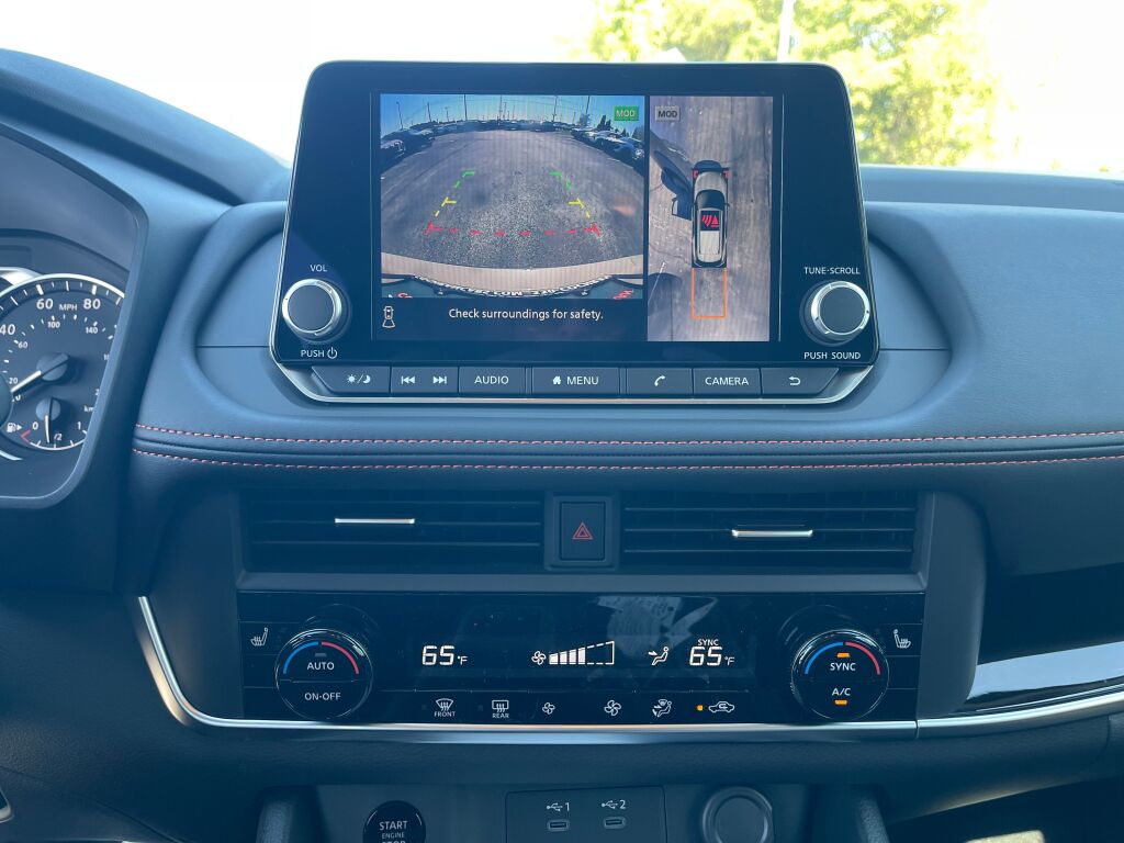 2026 Nissan Rogue SV photo 8