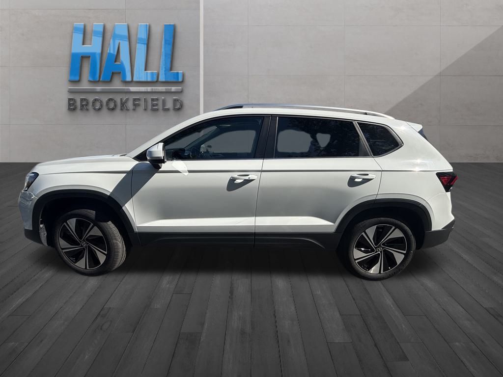 2025 Volkswagen Taos SE photo 8
