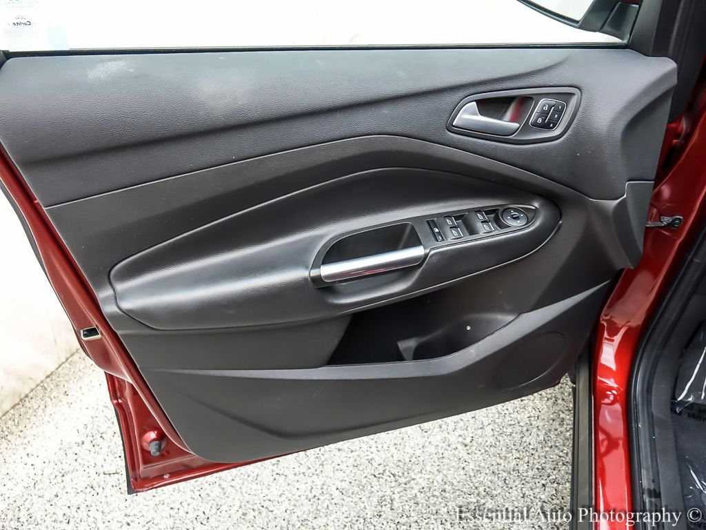 2017 Ford Escape Titanium photo 18
