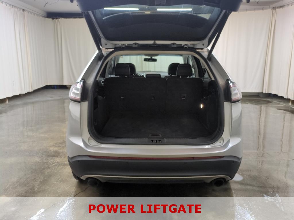 2018 Ford Edge Titanium photo 11