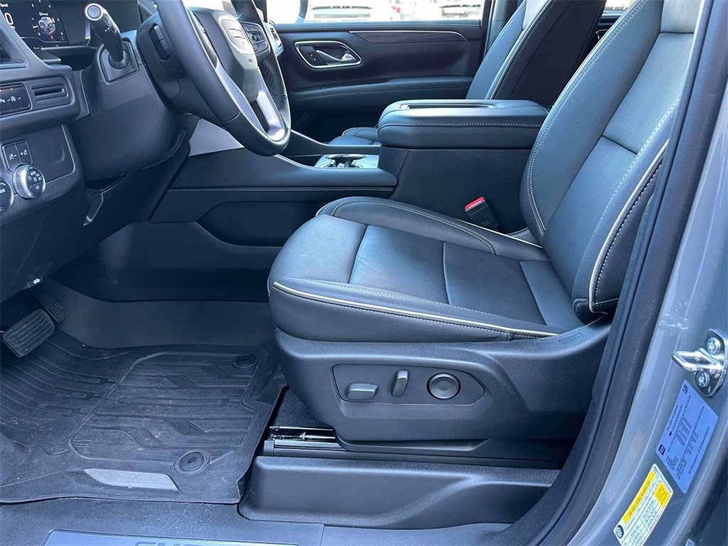 2024 Gmc Yukon XL SLT photo 29