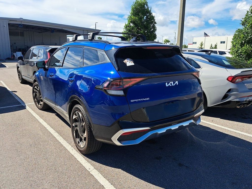 2025 Kia Sportage photo 3