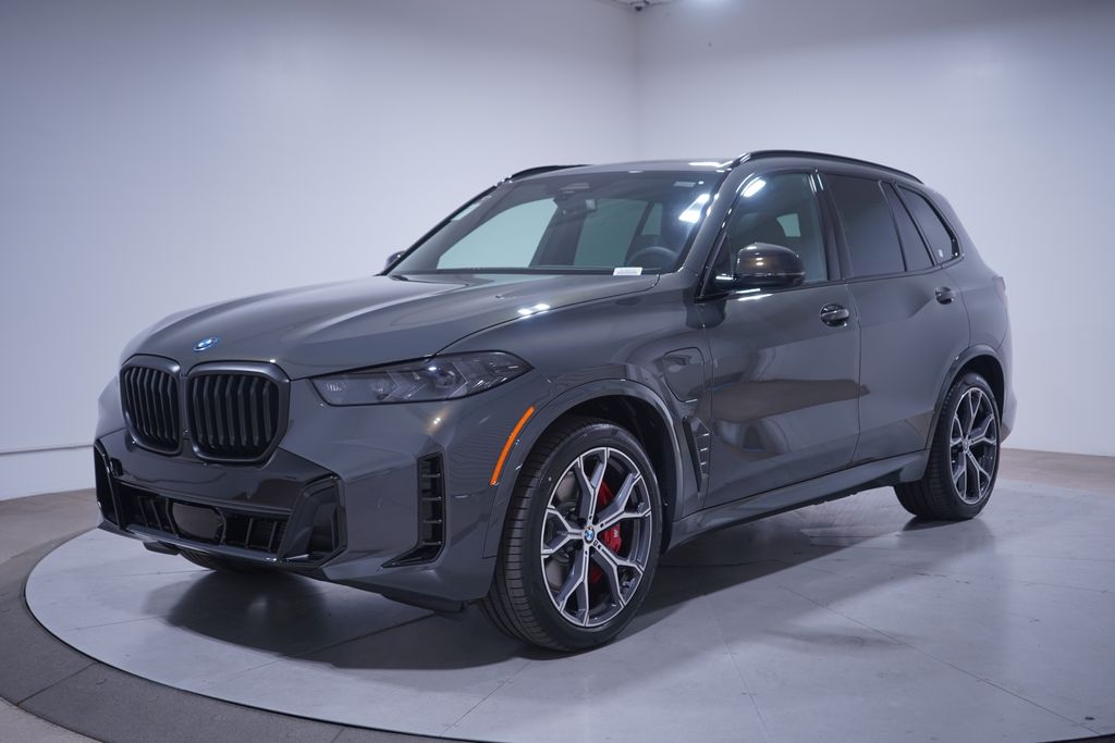 2026 BMW X5 50e's photo