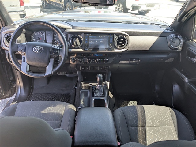 2017 Toyota Tacoma SR5 TRD Sport photo 15
