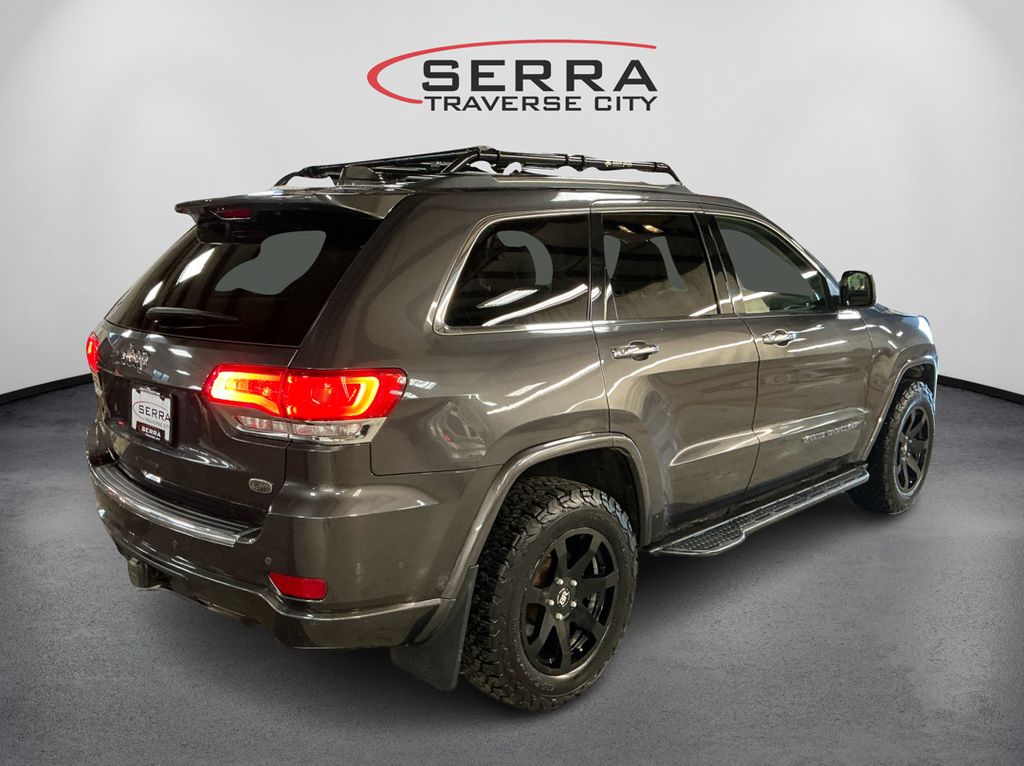 2017 Jeep Grand Cherokee Overland photo 4