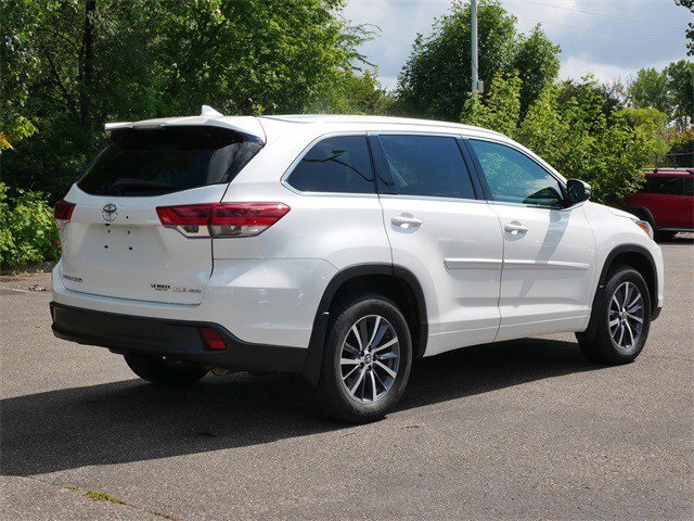 2017 Toyota Highlander XLE photo 6