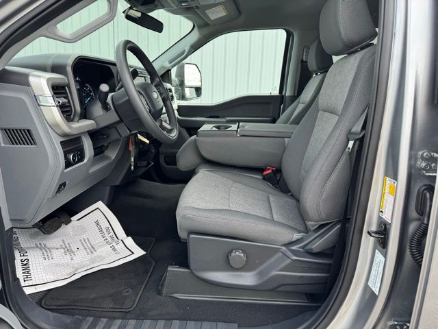 2024 Ford F-350 photo 17