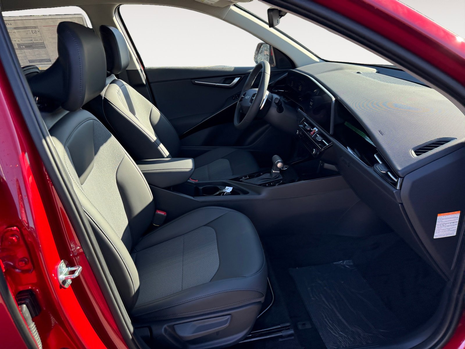 2025 Kia Niro EX photo 19