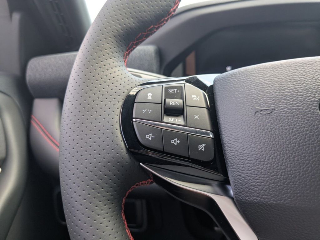 2025 Ford Explorer ST-Line photo 27