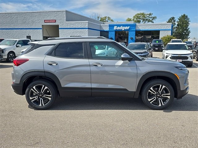 2026 Chevrolet Trailblazer LT photo 3