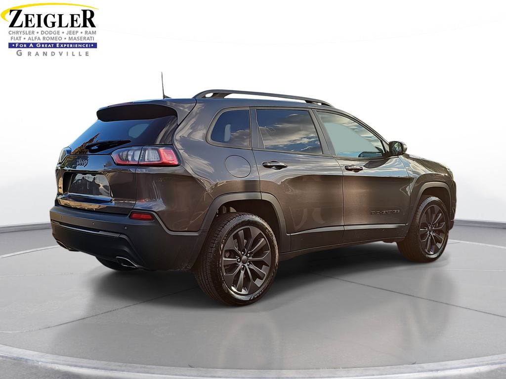 2021 Jeep Cherokee Latitude Lux photo 3