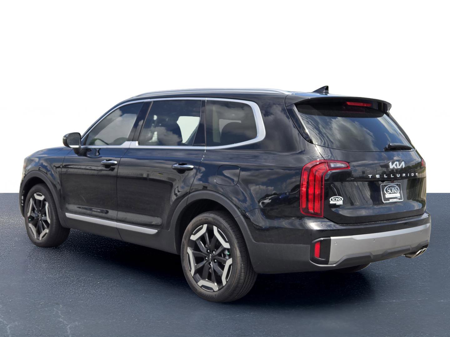 2025 Kia Telluride S photo 7