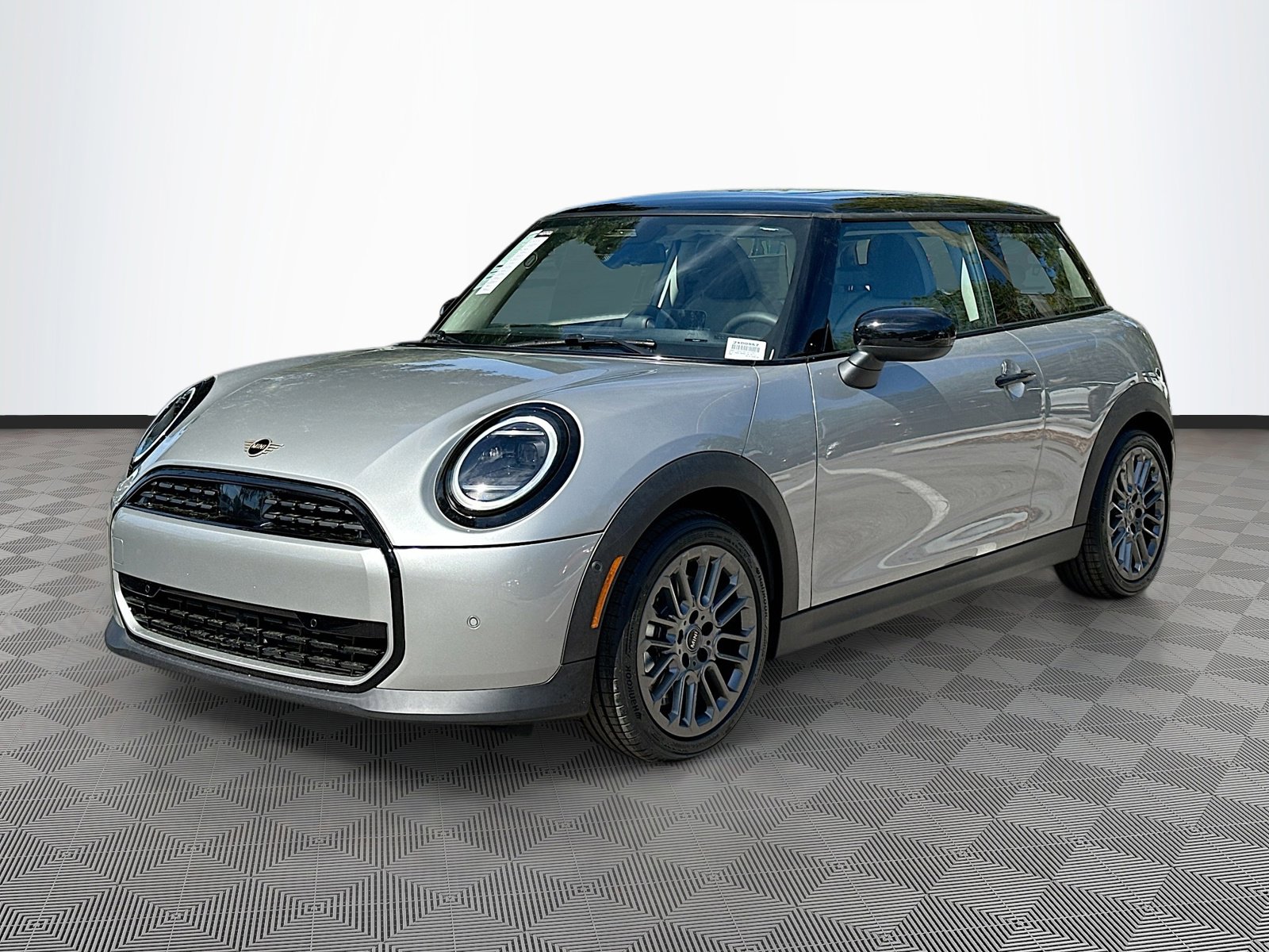 2025 Mini Cooper 2 Door Hardtop Signature photo 3