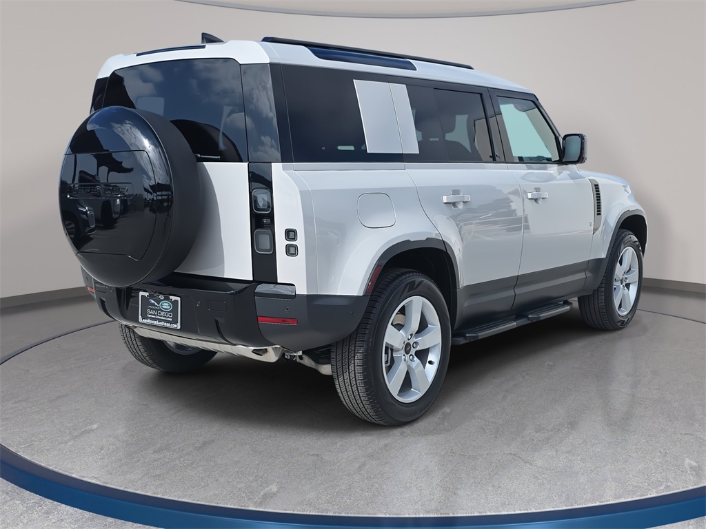 2026 Land Rover Defender 110 S photo 4