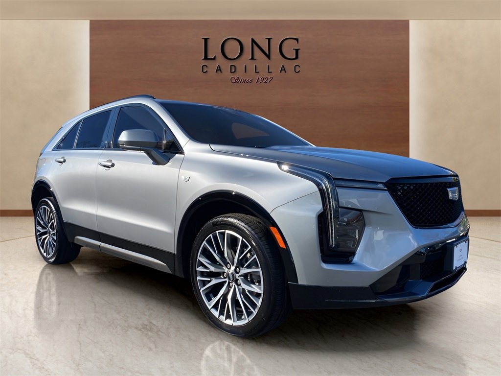 2024 Cadillac XT4 Sport photo 3